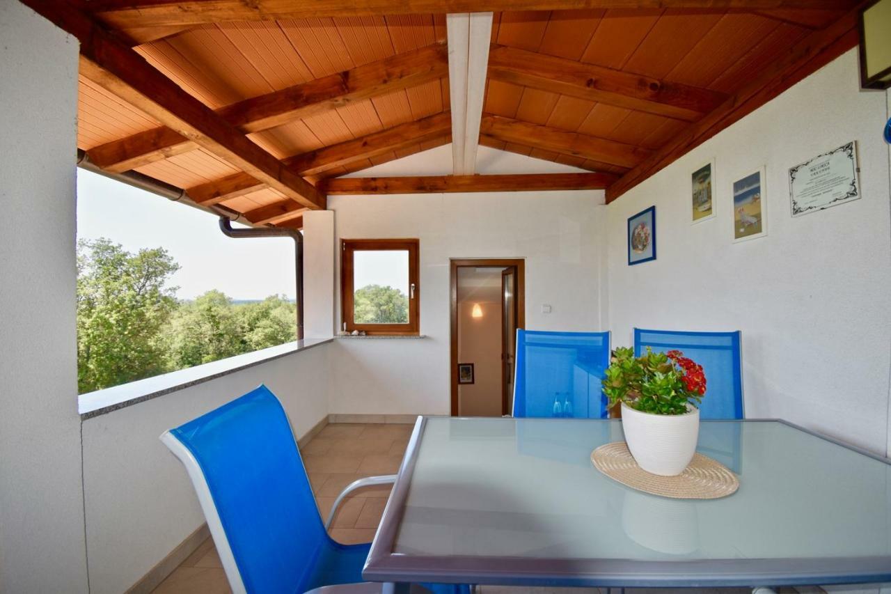 Relaxing Holiday House With Terrace Sea View Медулин Екстер'єр фото